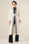 Kadın Beyaz Örme Yaka Detaylı  Kırinkıl Uzun Kimono