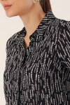 Kadın Siyah Kolu Katlamalı Desenli Viskon Gömlek