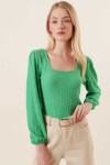 Kadın Yeşil Kare Yaka Gofre Kumaş Bluz